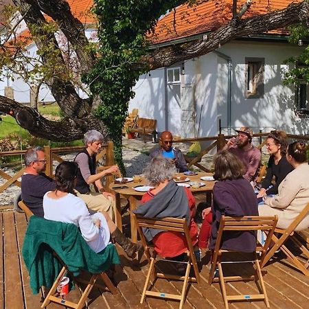 Parokia Apartman Es Coworking A Balaton Mellett Kaptalantoti المظهر الخارجي الصورة