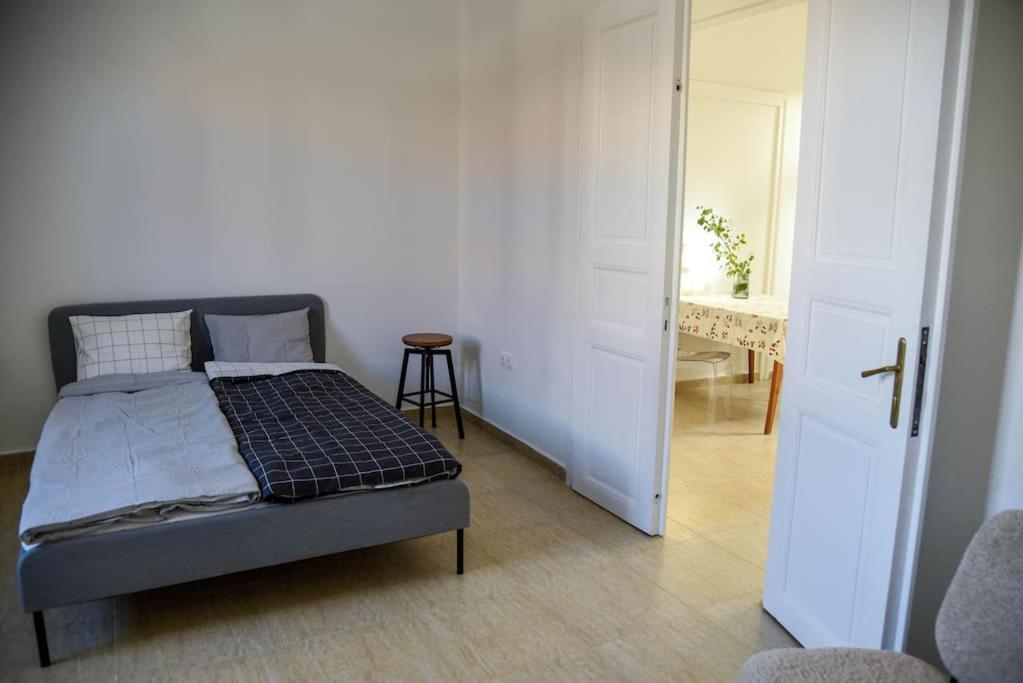 Parokia Apartman Es Coworking A Balaton Mellett Kaptalantoti المظهر الخارجي الصورة