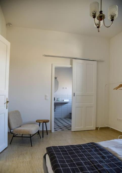 Parokia Apartman Es Coworking A Balaton Mellett Kaptalantoti المظهر الخارجي الصورة